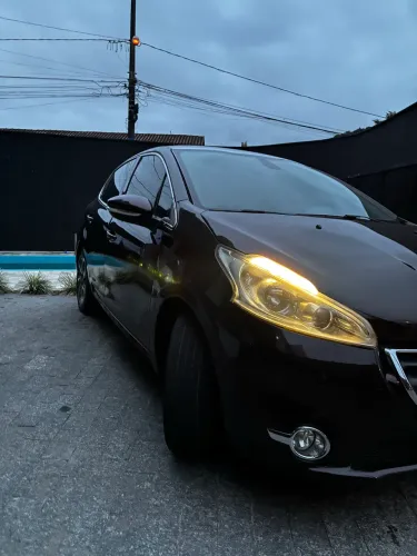 Peugeot 208 Premier 1.6 Flex 16V 5P 2014