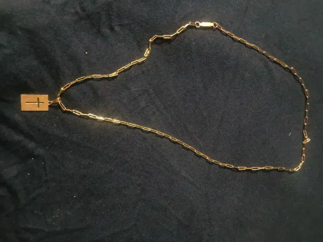 Cordão masculino dourado com pingente de cruz*novo*!