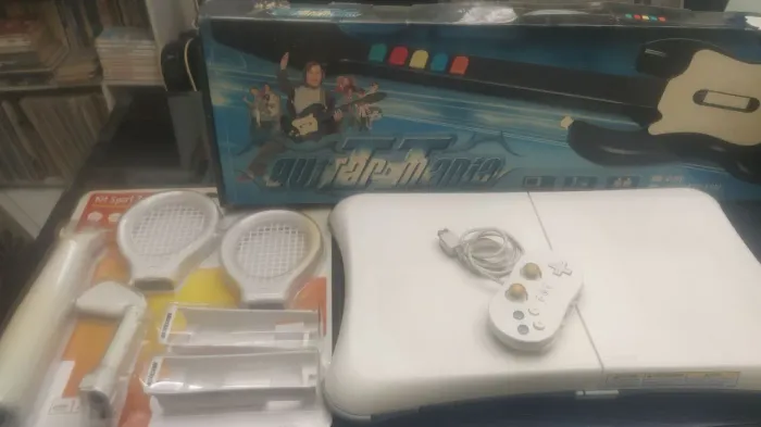 Lote acessórios Wii/PS2 (colecionador)