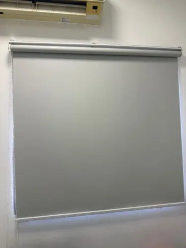 Título: Persiana Rolô Blackout Cinza 140X160 cm - Excelente Estado 
