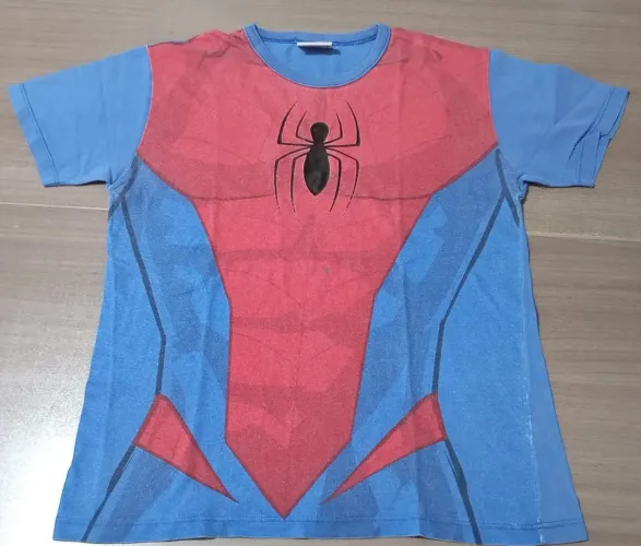Linda Camiseta do Homem Aranha. Tam.10