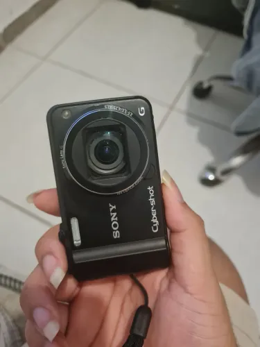 Camera Sony H70