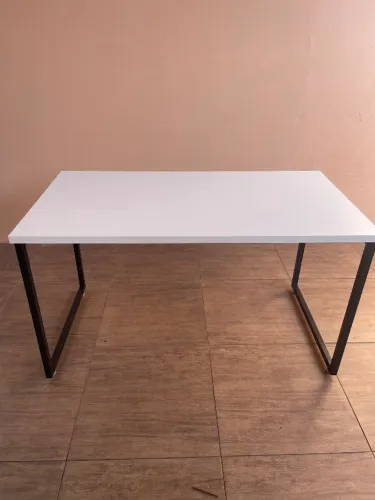 Mesa Estilo Industrial (Novinha/Nunca Usada) - 100% MDF