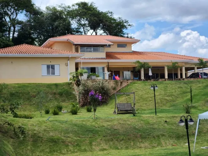 Chácara de luxo à venda em Franca-SP, bairro Chácaras Residenciais Ana Dorothéa: 4 quartos