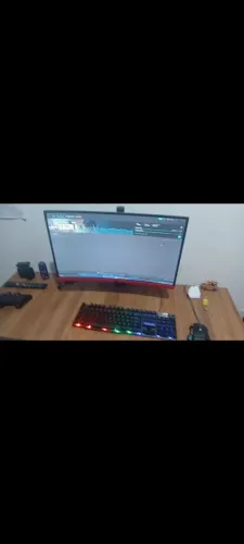 Vendo ou troco monitor HQ curvo 144hz 24p com detalhe 