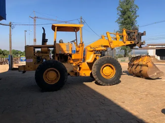 MAQUINA PÁ CARREGADEIRA CATERPILLAR 930 H