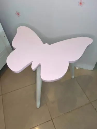 Mesa Infantil de Borboleta em Madeira Premium