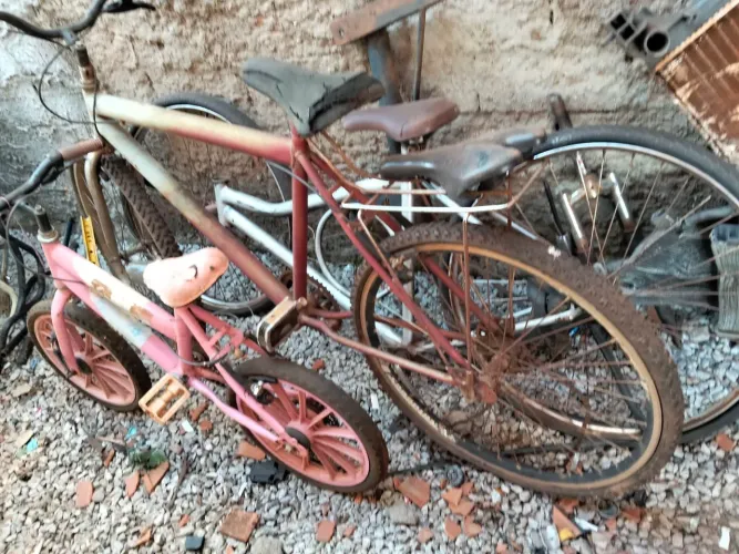 Vende todos esses quadros