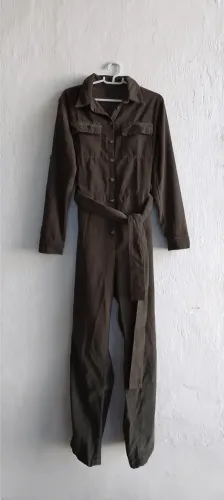 Macacão de Camurça Verde Militar | Novo