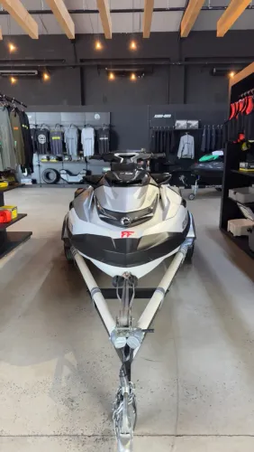 Sea-Doo 2024 GTX 300 limited, Impecável - Apenas 36h de uso com carreta e capa original