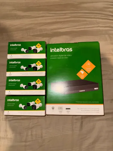 DVR 8 Canais HD de 1TB e 4 Câmeras bullet.