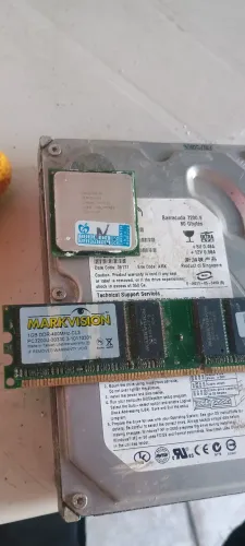 Kit PC Antigo Pentium 4 + 1GB RAM + HD 80GB Funcionando