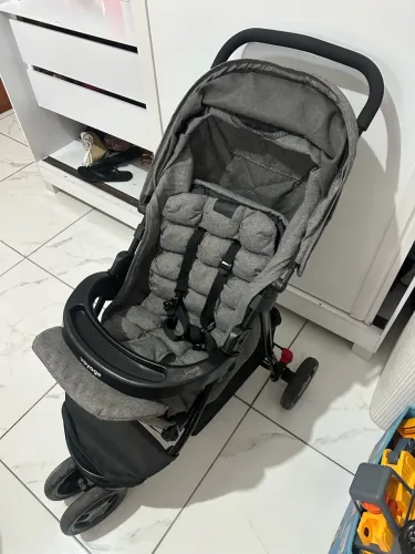 Carrinho de bebê voyage