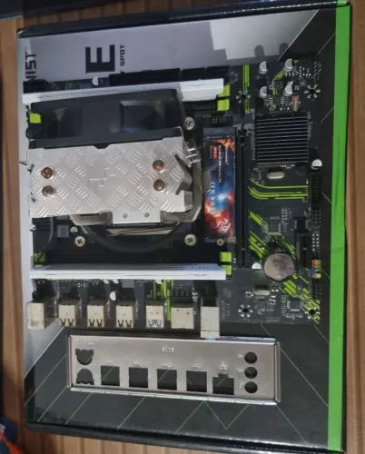 Kit Xeon E5-2667 V4 + 16GB RAM DDR4<br>