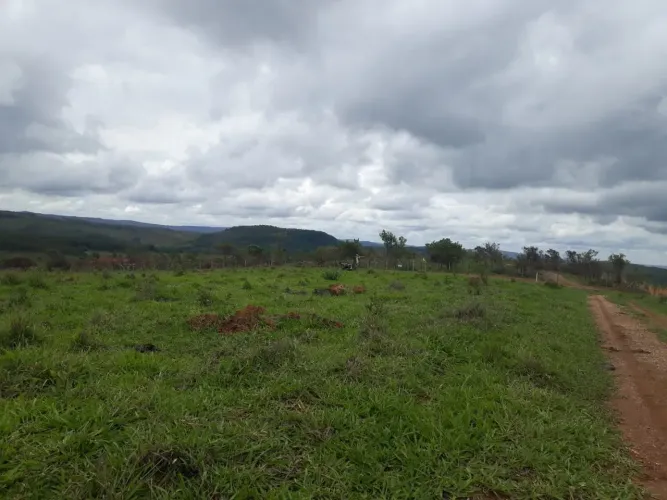 Excelentes Fazendinhas Com Água Luz Lagoa Cerca Registradas na região de Paraopeba MG