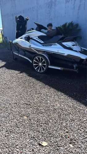Jetski impecável 