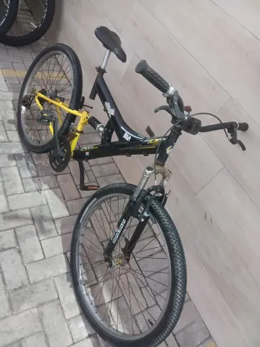 Bike Aro 26 quadro com suspensão