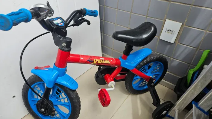 Bicicleta infantil aro 12 nathor homem aranha