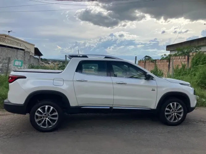 Fiat Toro Volcano 2.4 16V Flex Aut. 2019