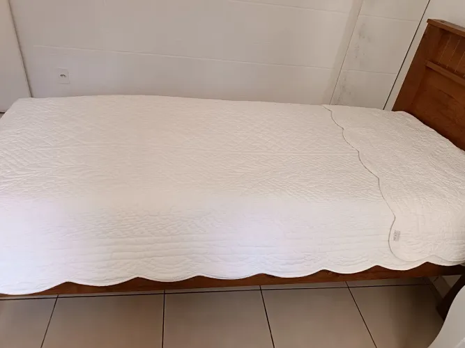 Vendo 2 colchas para cama de solteiro 