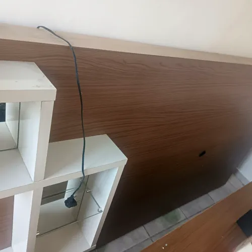 Painel para TV com nichos 