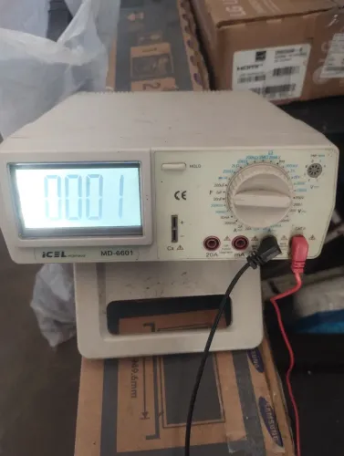 Multímetro digital MD 6601