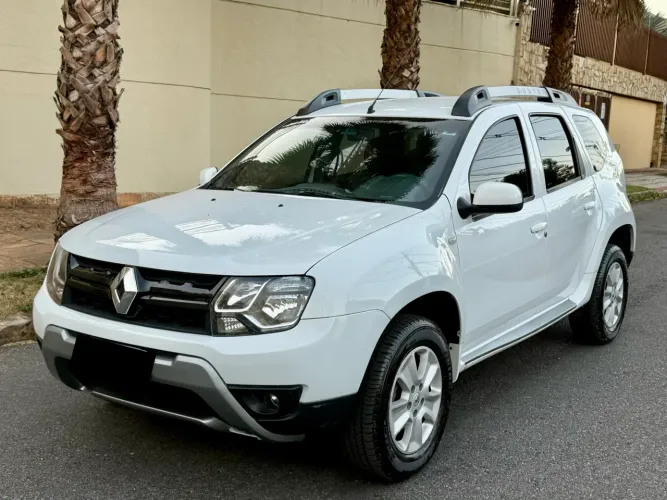 Renault Duster Dynamique 2.0 Hi-flex 16V Aut. 2016