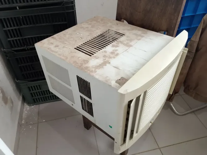 Ar cond. Consul 7500