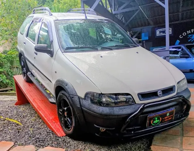 Fiat Palio Weekend Adventure 1.8 8V 103cv 4P 2003