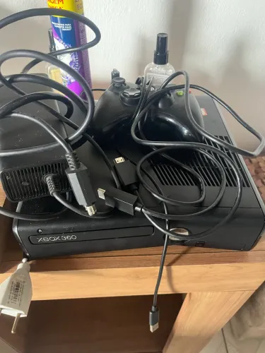Vende-se Xbox 360 com luz vermelha 