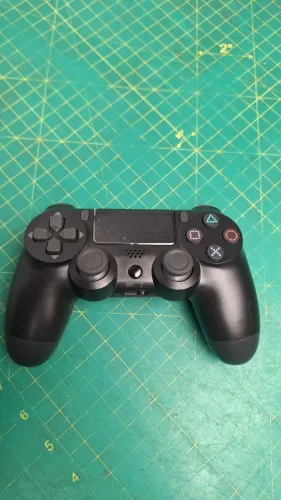 Controle PlayStation 4 paralelo