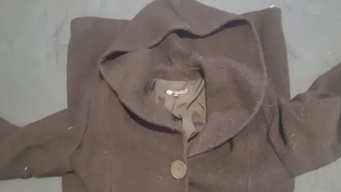 Parka de lã preta com capuz Vanews tam 46 fem