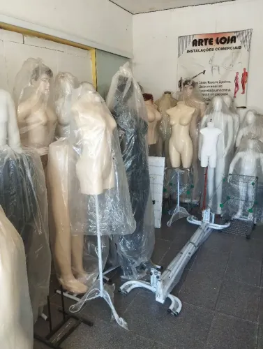 Araras cabides manequins 
