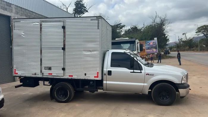 Ford F-350 3.9 Cummins Turbo Diesel Mec. 2012