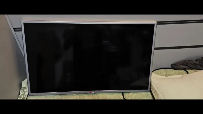 TV LG Smart TV 32? Branca - Modelo 32LB580B-SA, Funcionando Perfeitamente + Controle