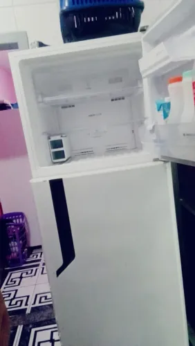 Vendo geladeira frost free Electrolux funcionando perfeitamente e com garantia