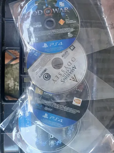 4 jogos ps4 em ótimo estado, 45 cada, não possuem as capas