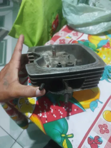 Vendo cabeçote da fan e titan 125 usando em bom estado. 