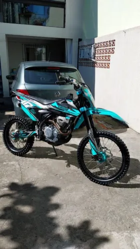 Vendo ou troco kingger 250