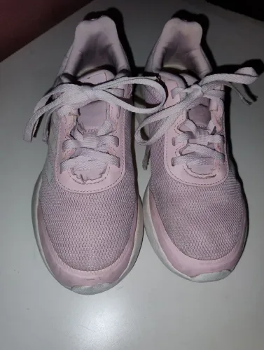 Tênis infantil feminino Adidas Tam. 31