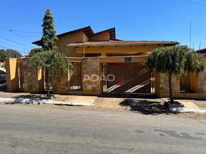Casa Inhumas Casa de Rua com 3 Quarto(s) e 3 banheiro(s) à Venda, 241.10 por R$ 1300000.00