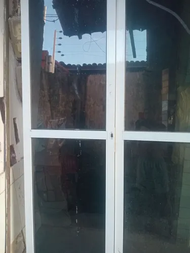 Portas de alumínio com vidro 250 barato