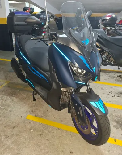 Xmax 2023 - azul - Zerada baixíssima quilometragem