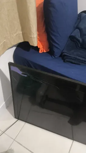 Tv Samsung 49 polegadas tela quebrada