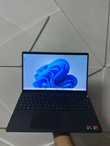 Notebook Dell Inspiron Ryzen 5 Placa de video 