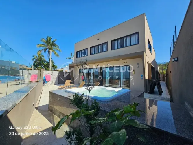 Casa para venda em Condomínio Sape de 345.00m² com 5 Quartos, 4 Suites e 4 Garagens