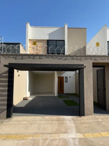 Alugo Sobrado 3 quartos região do Bairro Eldorado