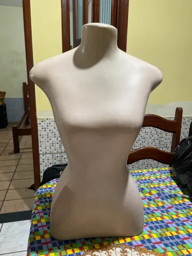 VENDO MANEQUIM BUSTO