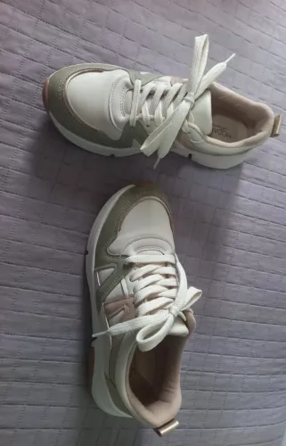 Sapatos seminovos 