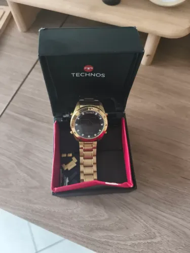 Relógio tecnos